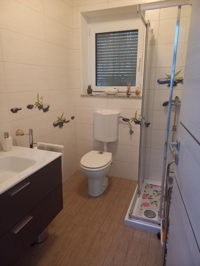 SežanaApartma Majdaアパートメント エクステリア 写真